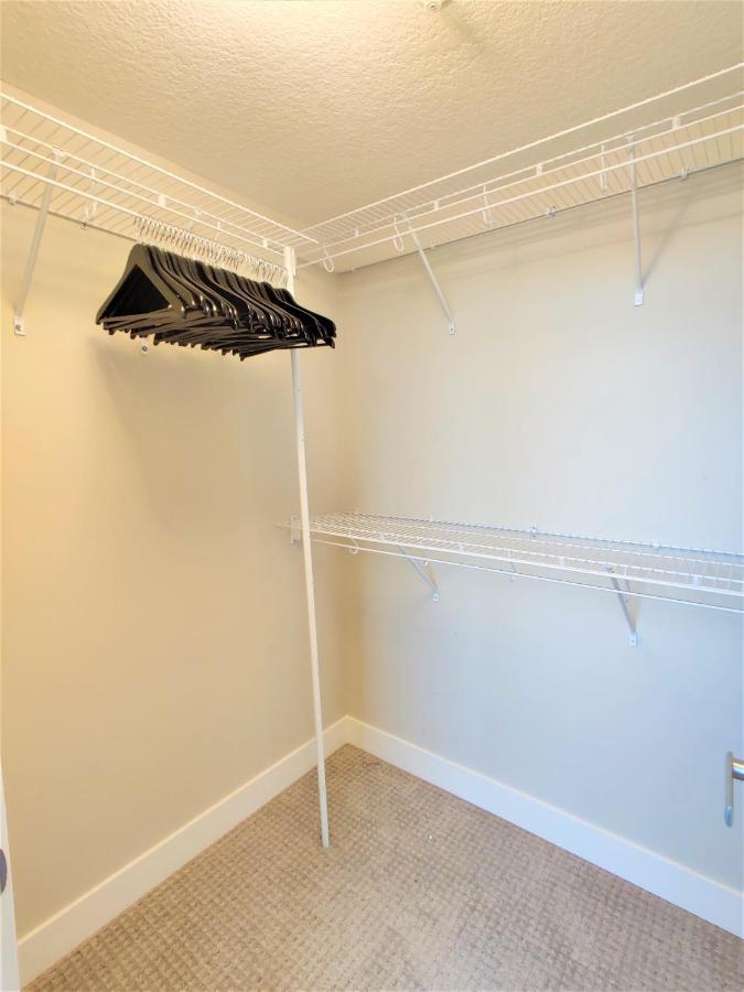 Monki Di Executive Suites - Glas - Luxury Inner City Home 3 Min To Downtown W Private Rooftop Patio Fireplace YYC Eksteriør bilde