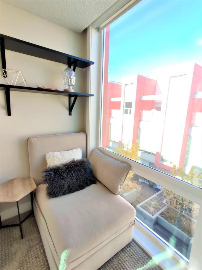 Monki Di Executive Suites - Glas - Luxury Inner City Home 3 Min To Downtown W Private Rooftop Patio Fireplace YYC Eksteriør bilde